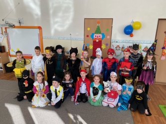 V škôlke máme veľký bál, hurá je tu karneval!