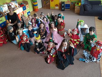 V škôlke máme veľký bál, hurá je tu karneval!