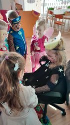 V škôlke máme veľký bál, hurá je tu karneval!