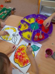  Medzinárodný deň jablka