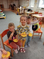  Medzinárodný deň jablka