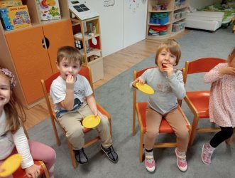  Medzinárodný deň jablka