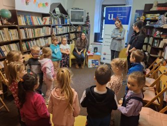 Vianočné čítanie v mestskej knižnici