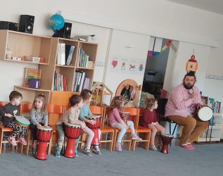 Bubnová show v materskej škole