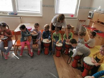 Bubnová show v materskej škole