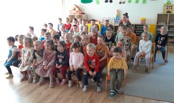 Opäť k nám zavítalo divadielko