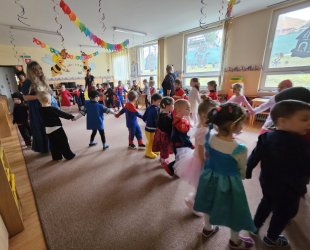 Fašiangový karneval v našej škôlke: Deň plný masiek a smiechu