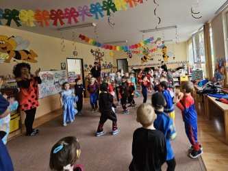 Fašiangový karneval v našej škôlke: Deň plný masiek a smiechu