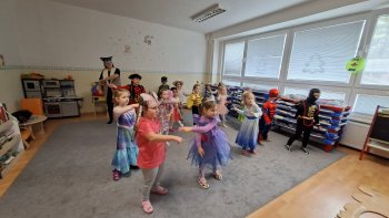 Fašiangový karneval v našej škôlke: Deň plný masiek a smiechu