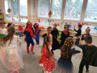 Fašiangový karneval v našej škôlke: Deň plný masiek a smiechu