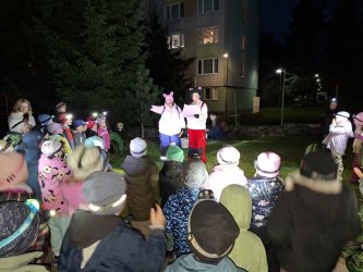 Noc s Andersenom v materskej škole - dobrodružná cesta prasiatok Budkáčika a Dubkáčika