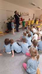 Noc s Andersenom v materskej škole - dobrodružná cesta prasiatok Budkáčika a Dubkáčika