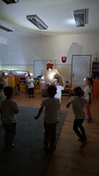 Noc s Andersenom v materskej škole - dobrodružná cesta prasiatok Budkáčika a Dubkáčika