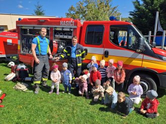 Deti z Elokovaného pracoviska, I.Krasku 60 navštívili hasiči z DHZ Krupina