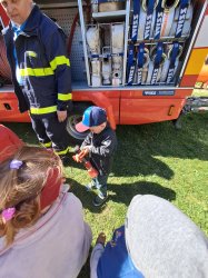 Deti z Elokovaného pracoviska, I.Krasku 60 navštívili hasiči z DHZ Krupina